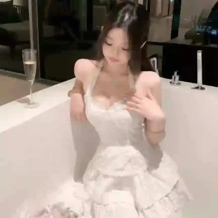 【暗黑高能】《他人即地狱》无删减全集：李栋旭化身变态牙医，考试院里的全员恶人！