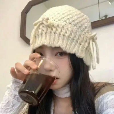 奇幻神剧《德鲁纳酒店》IU百变造型：为亡魂引路的神秘客栈，跨越千年的虐恋