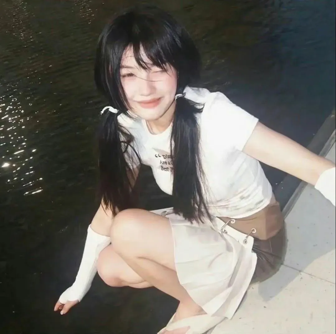 【爆笑职场】《金科长》导演力作《热血司祭》：暴躁神父拳打黑帮脚踢贪官，极致解压爽剧